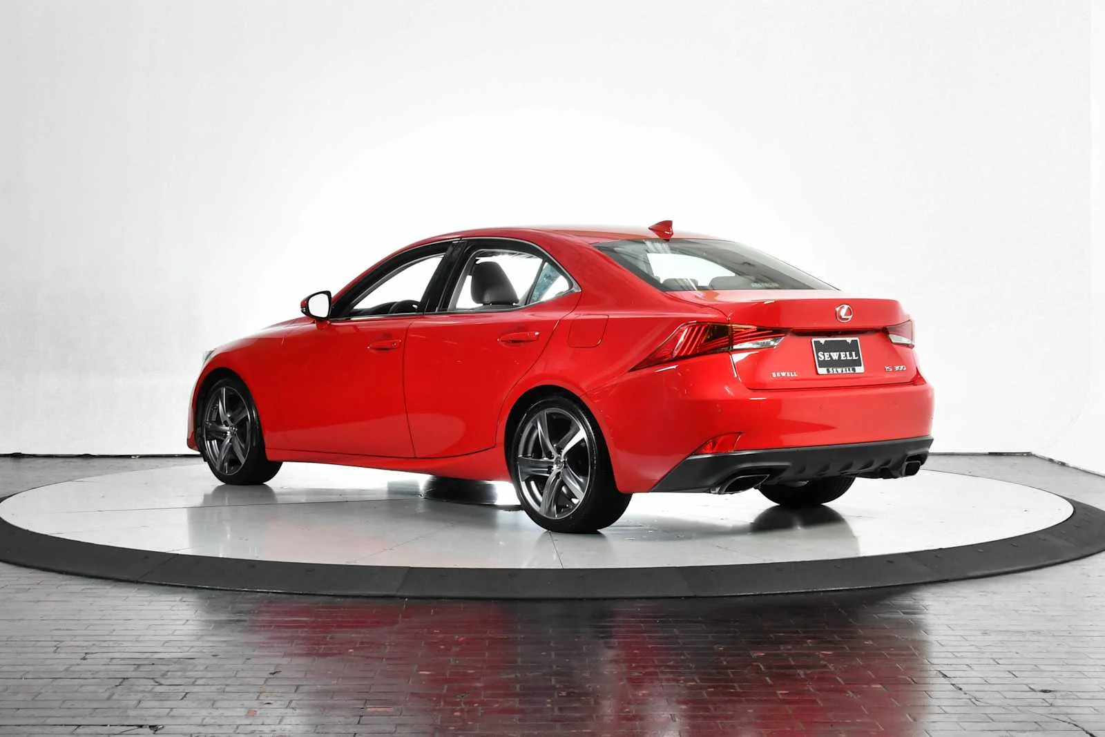 Used 2018 Redline Lexus  image 4