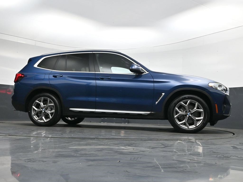 Used 2023 Phytonic Blue Metallic BMW sDrive30i image 28