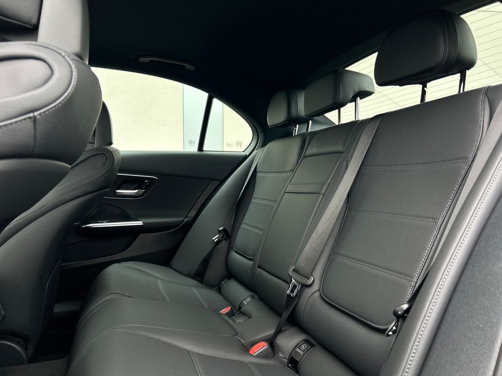 New 2026 MANUFAKTUR Alpine Grey Mercedes-Benz C 300 image 24