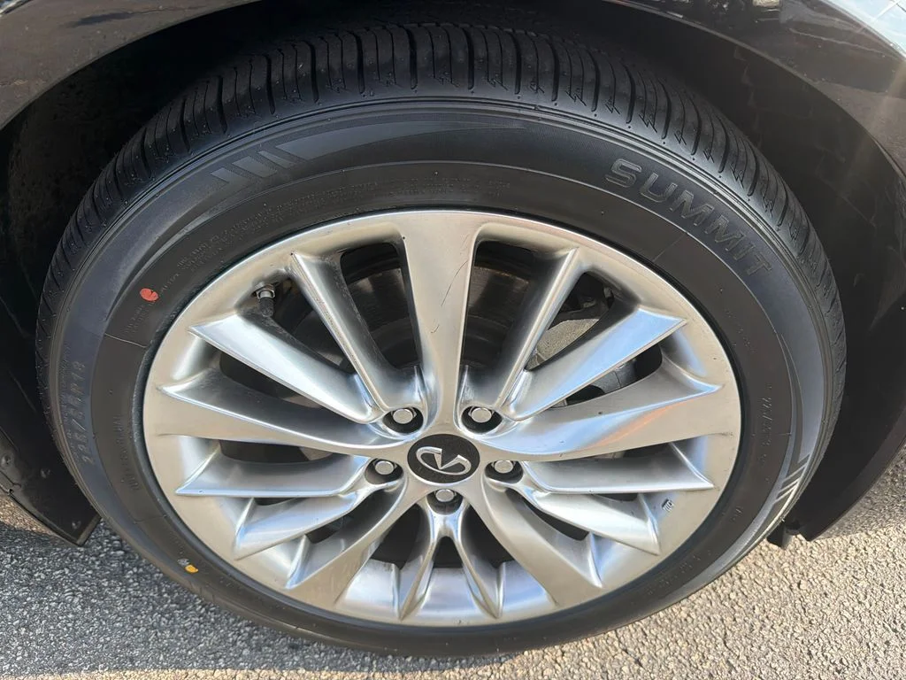 Used 2020 Black INFINITI 3.0t LUXE image 12
