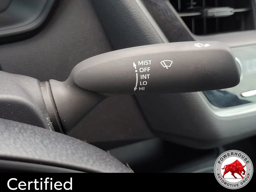 Used 2025 White Toyota LE image 29