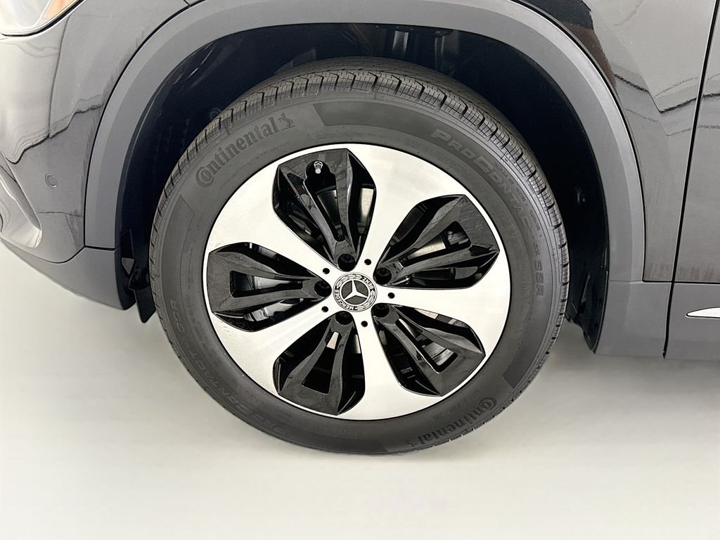 New 2026 Cosmos Black Metallic Mercedes-Benz GLA 250 image 28