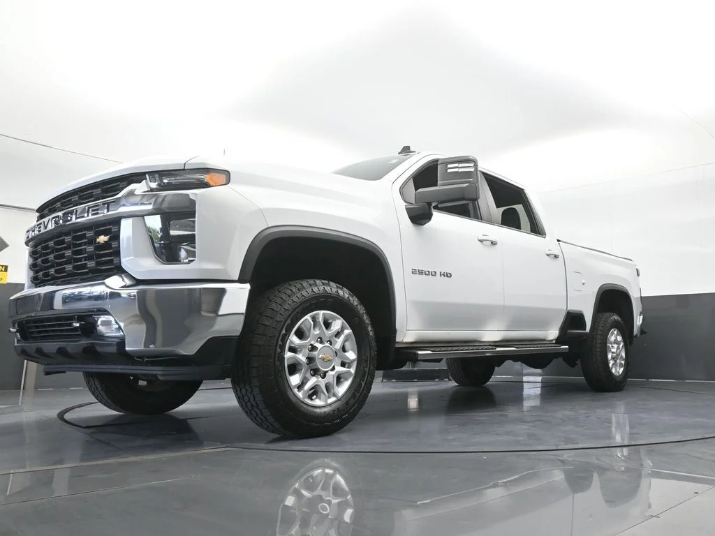 Used 2022 Summit White Chevrolet LT image 50