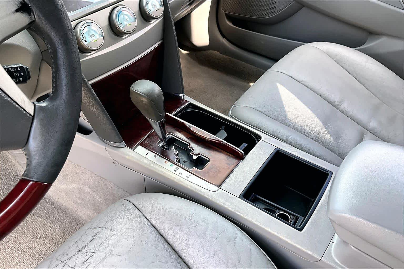 Used 2008 Magnetic Gray Metallic Toyota LE image 16