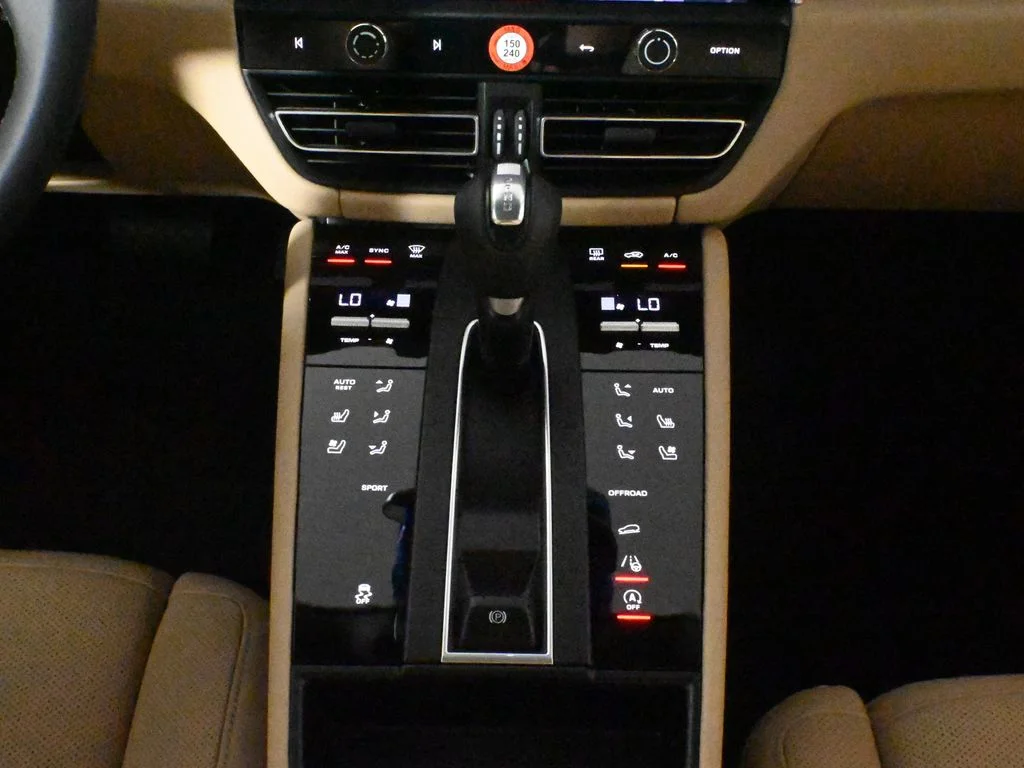 Certified Used 2025 Blue Porsche  image 26