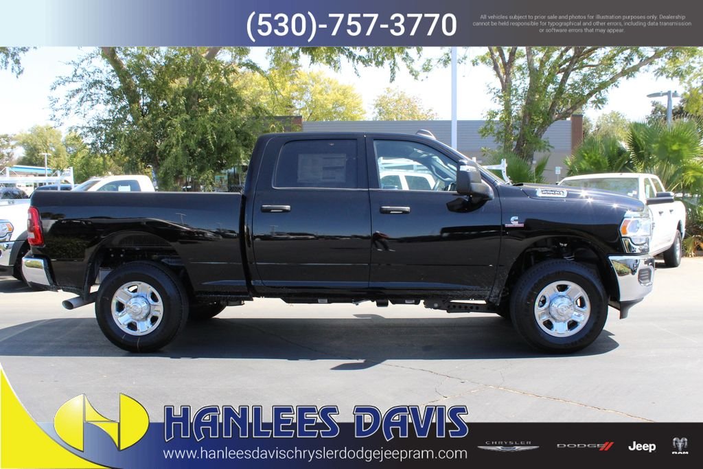 New 2024 Diamond Black Crystal Pearl-Coat Exterior Paint RAM Tradesman image 20