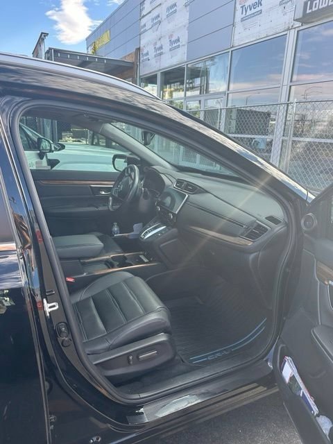 Used 2022 Black Honda Touring image 9