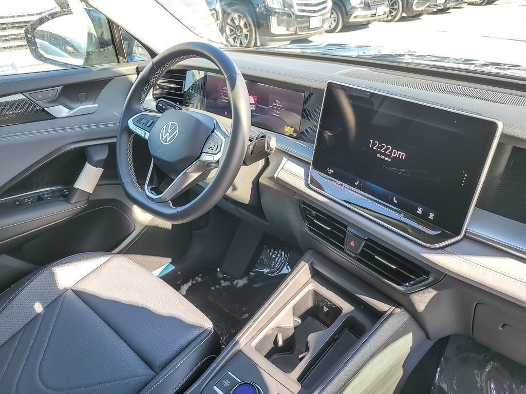 New 2026 Platinum Gray Metallic Volkswagen 2.0T SE image 17