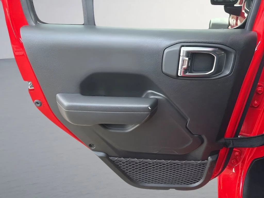 Used 2025 Red Jeep Sport S image 14