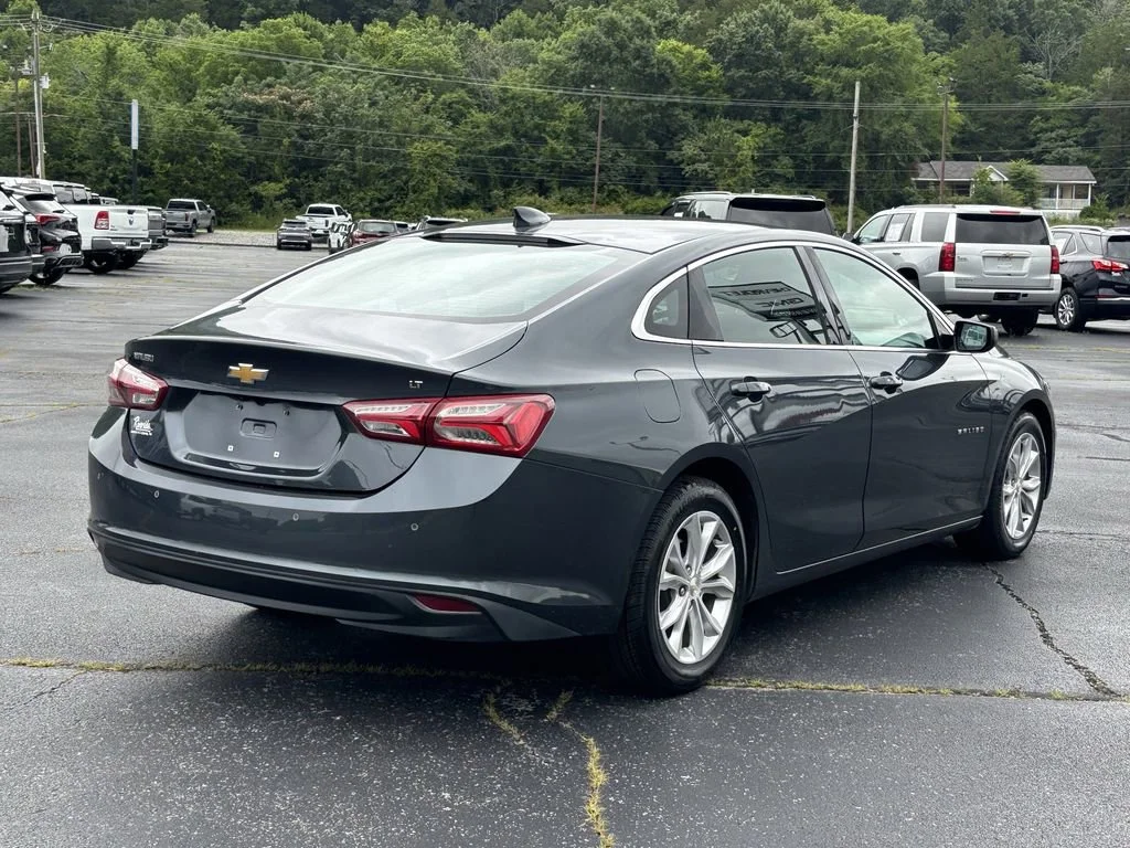 Used 2021 SHADOW GRAY METALLIC Chevrolet LT image 9