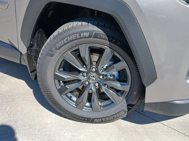 New 2026 Meteor Toyota XLE Premium image 2