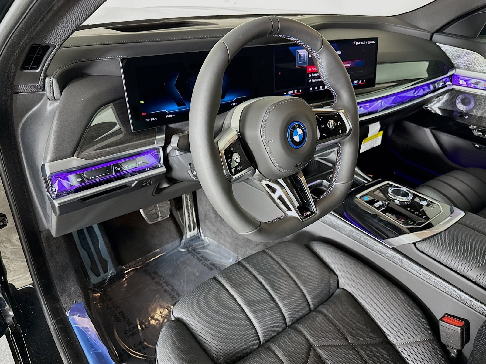 2026 BMW i7 M70 - Photo 9