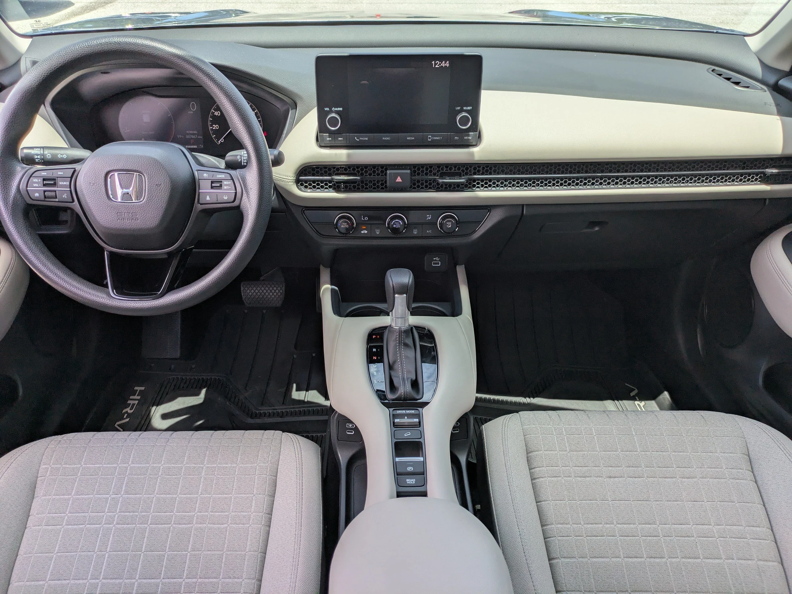 Certified Used 2024 Lunar Silver Metallic Honda LX image 42