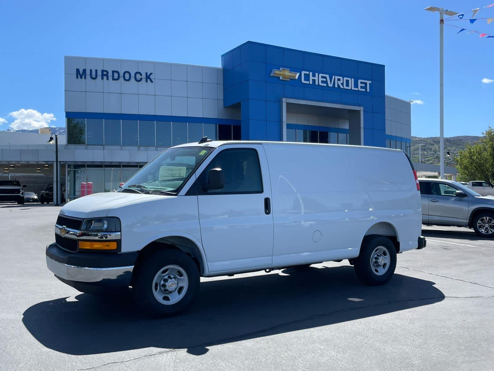 2026 Chevrolet Express 3500 Work Van HD's photo