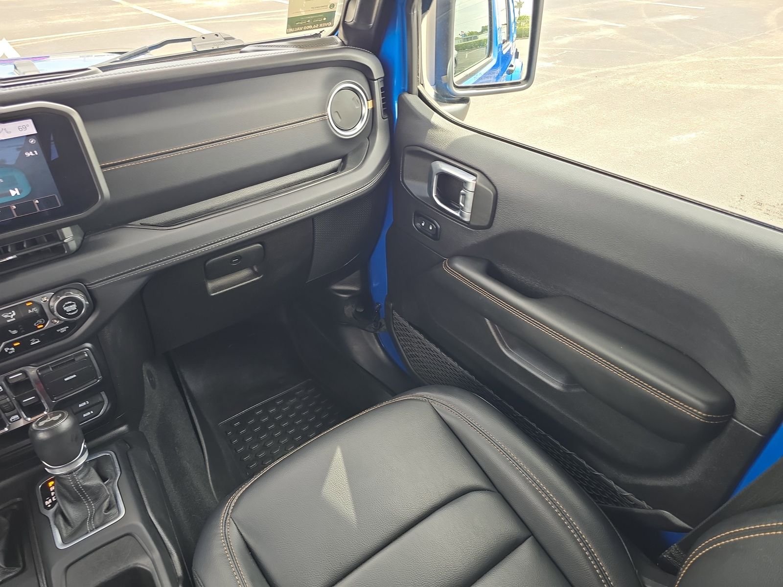 Used 2024 Blue Jeep Sahara image 12