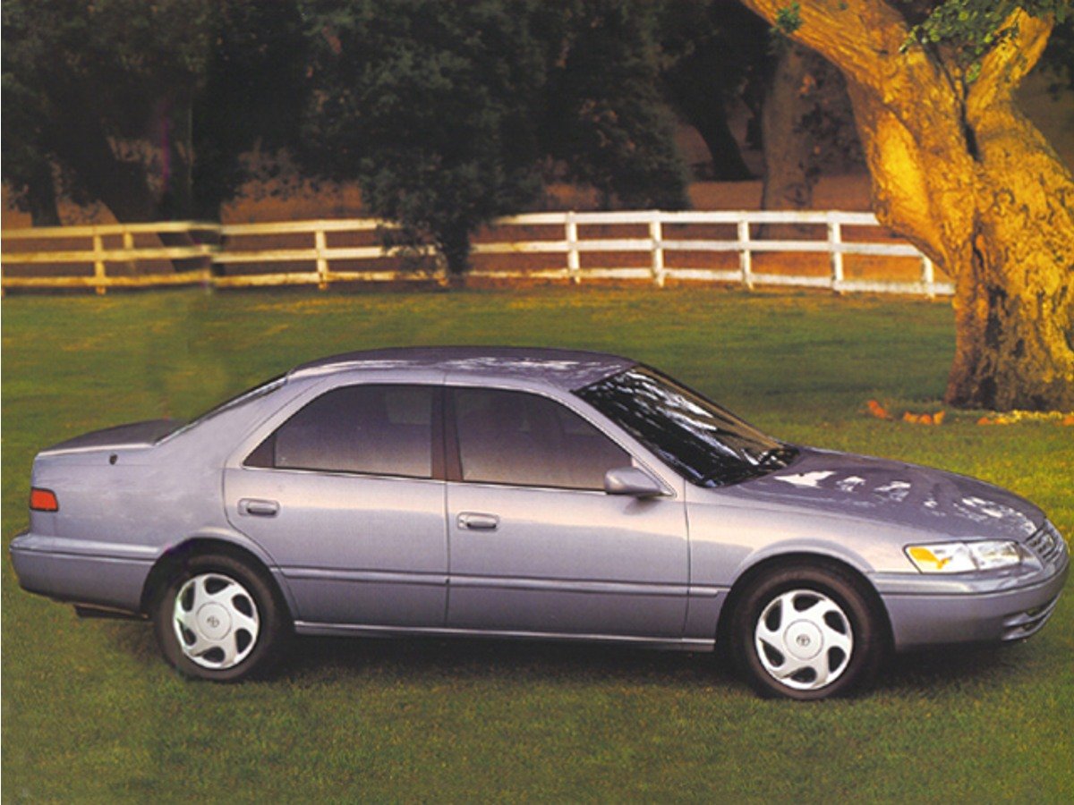 1999 Toyota Camry's photo