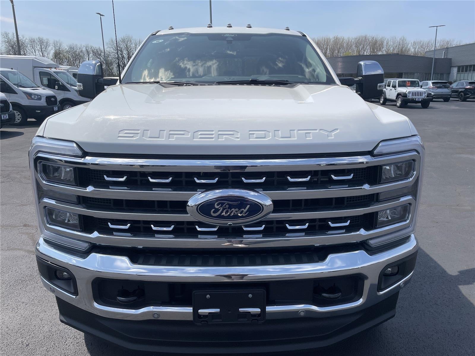 New 2026 Star White Metallic Tri-Coat Ford F-350® Lariat® image 47