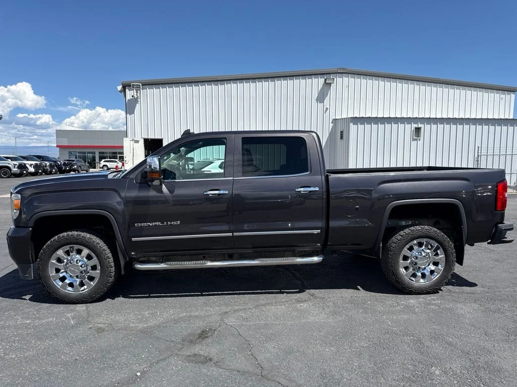 Used 2016 Iridium Metallic GMC Denali image 6