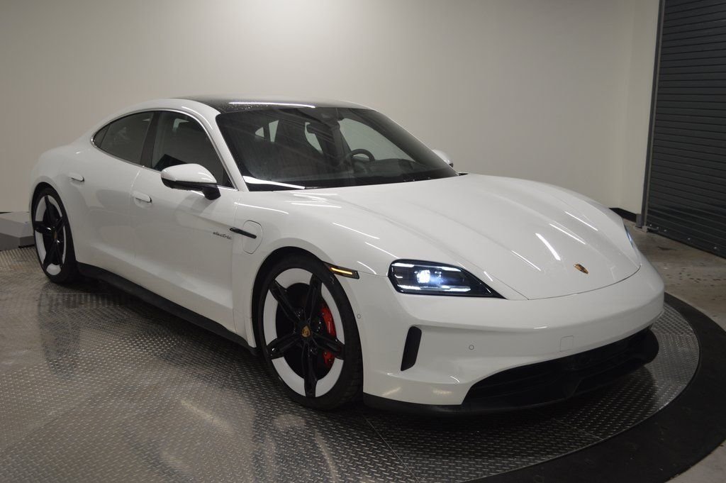 Used 2025 White Porsche 4S image 9