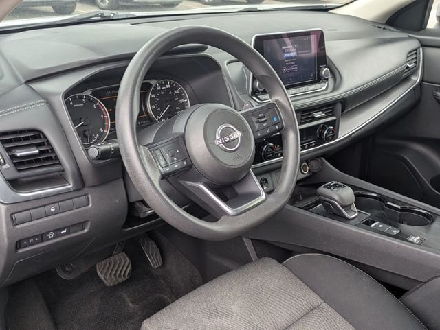 Used 2024 Silver Nissan SV image 31