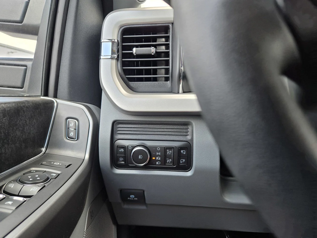 New 2026 Avalanche Ford XLT image 11