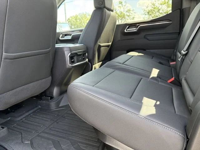 New 2026 Sterling Metallic GMC Elevation image 12