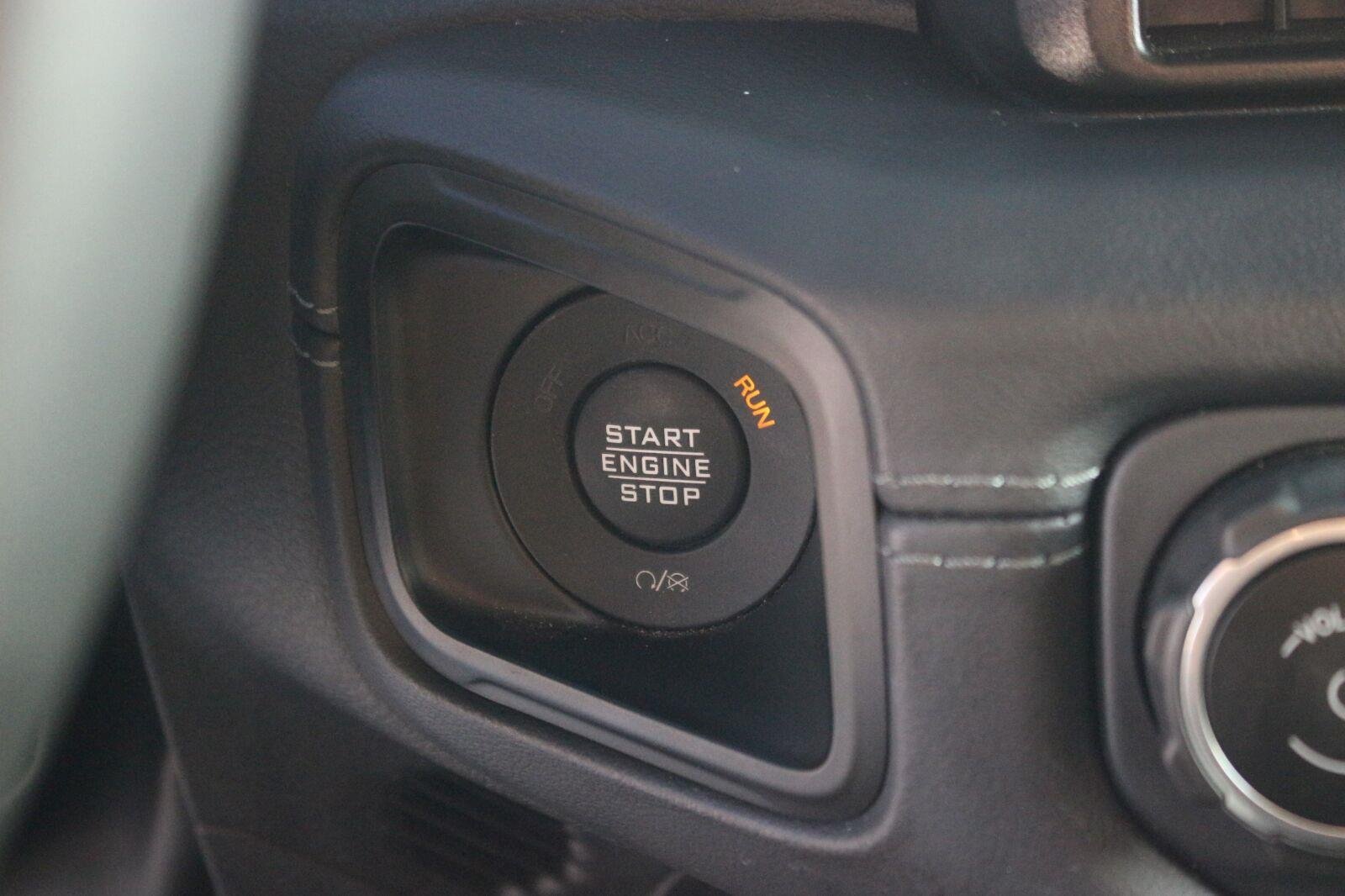 Used 2025 Green Jeep Rubicon image 30
