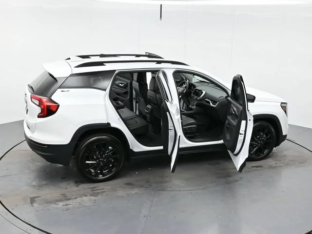 Used 2023 SUMMIT WHITE GMC SLT image 46