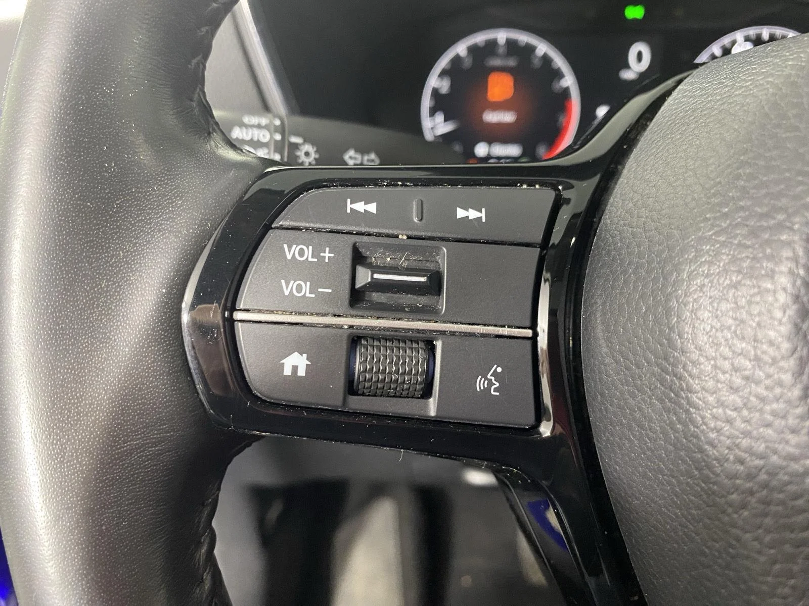 Used 2023 Still Night Pearl Honda EX-L image 16