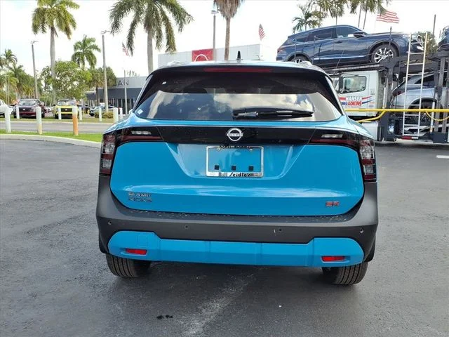 New 2026 Arctic Ice Blue Metallic / Super Black Two-tone Nissan SR image 5