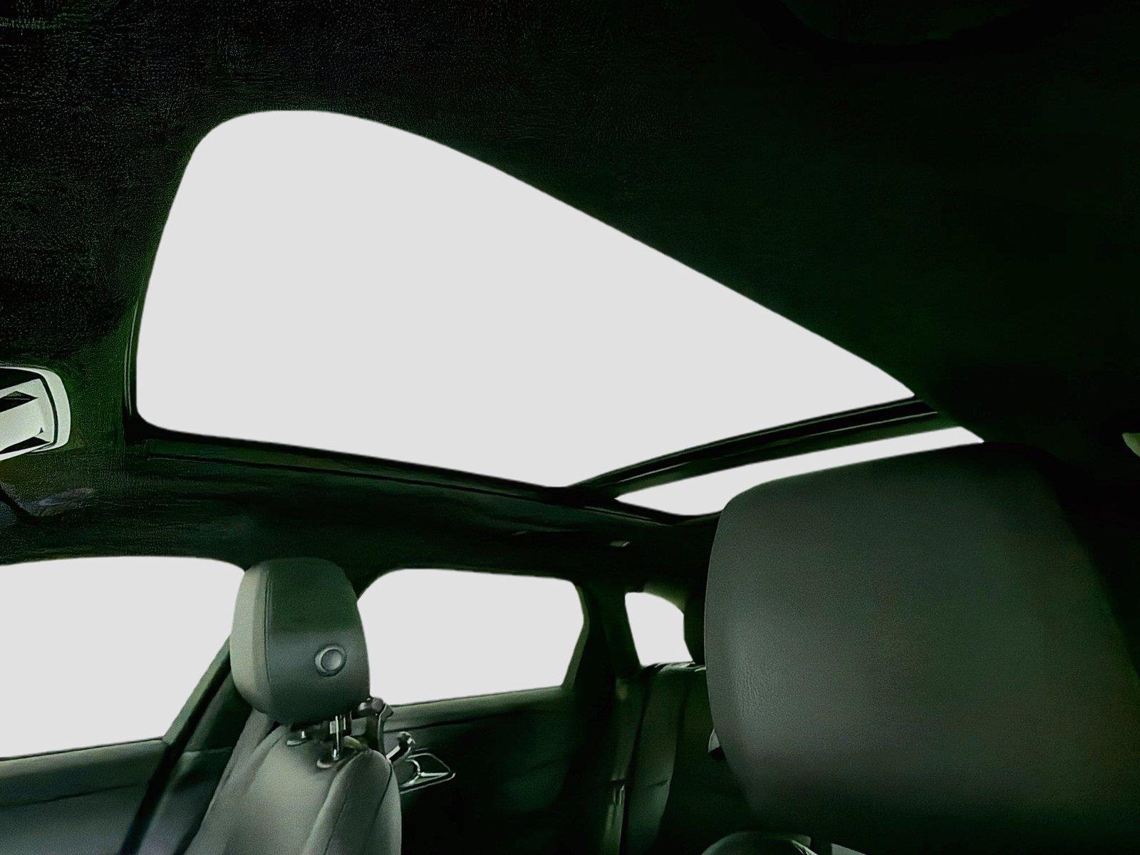 New 2026 Santorini Black Land Rover S image 22