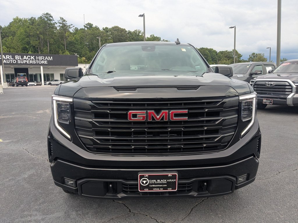 Used 2024 Onyx Black GMC Elevation image 2