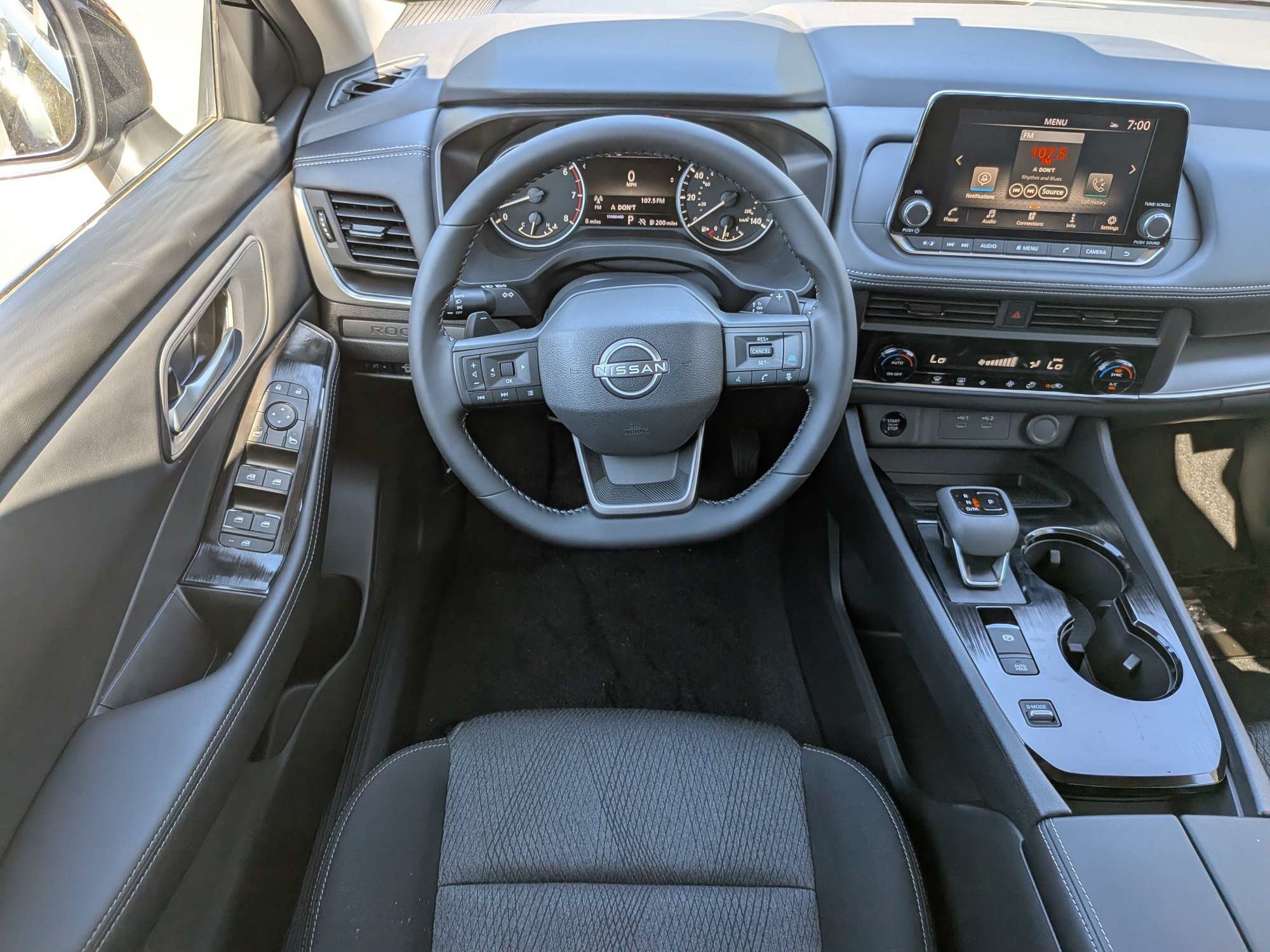 New 2027 Black Nissan SV image 14