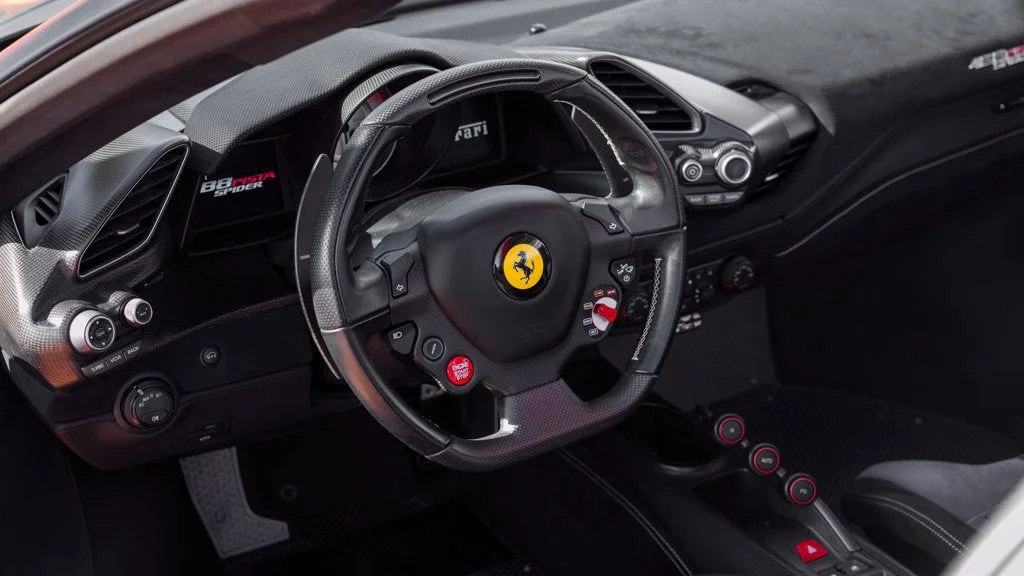 Used 2020 Nero Opaco Ferrari Base image 17