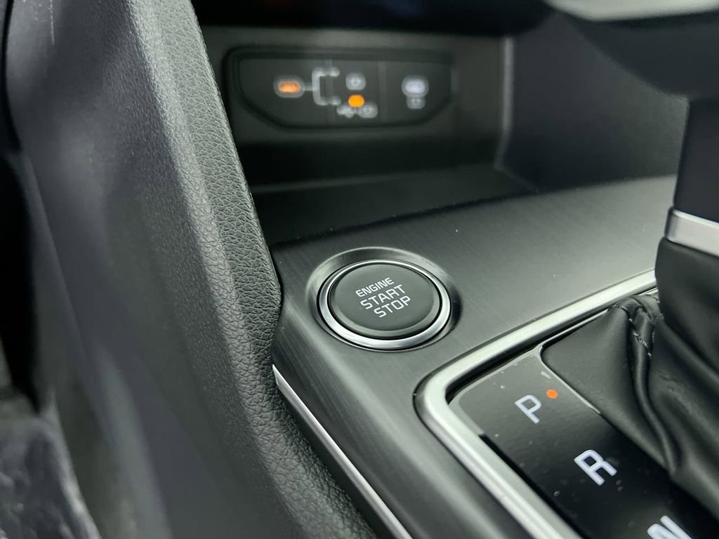 New 2026 Glacial White Pearl Kia LX image 21