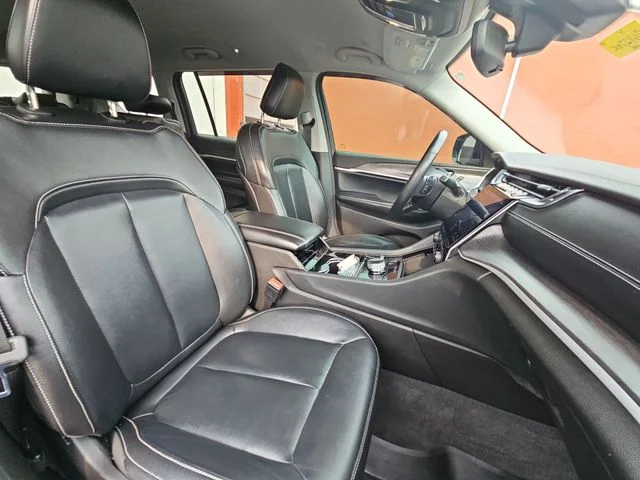 Used 2021 Silver Jeep Limited image 31