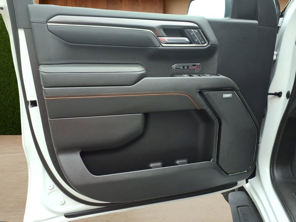 Used 2022 Summit White GMC AT4 image 19