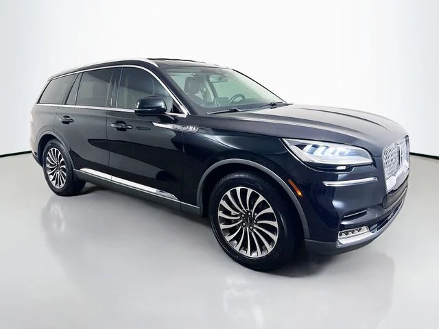 Used 2020 Black Metallic Lincoln Reserve image 23