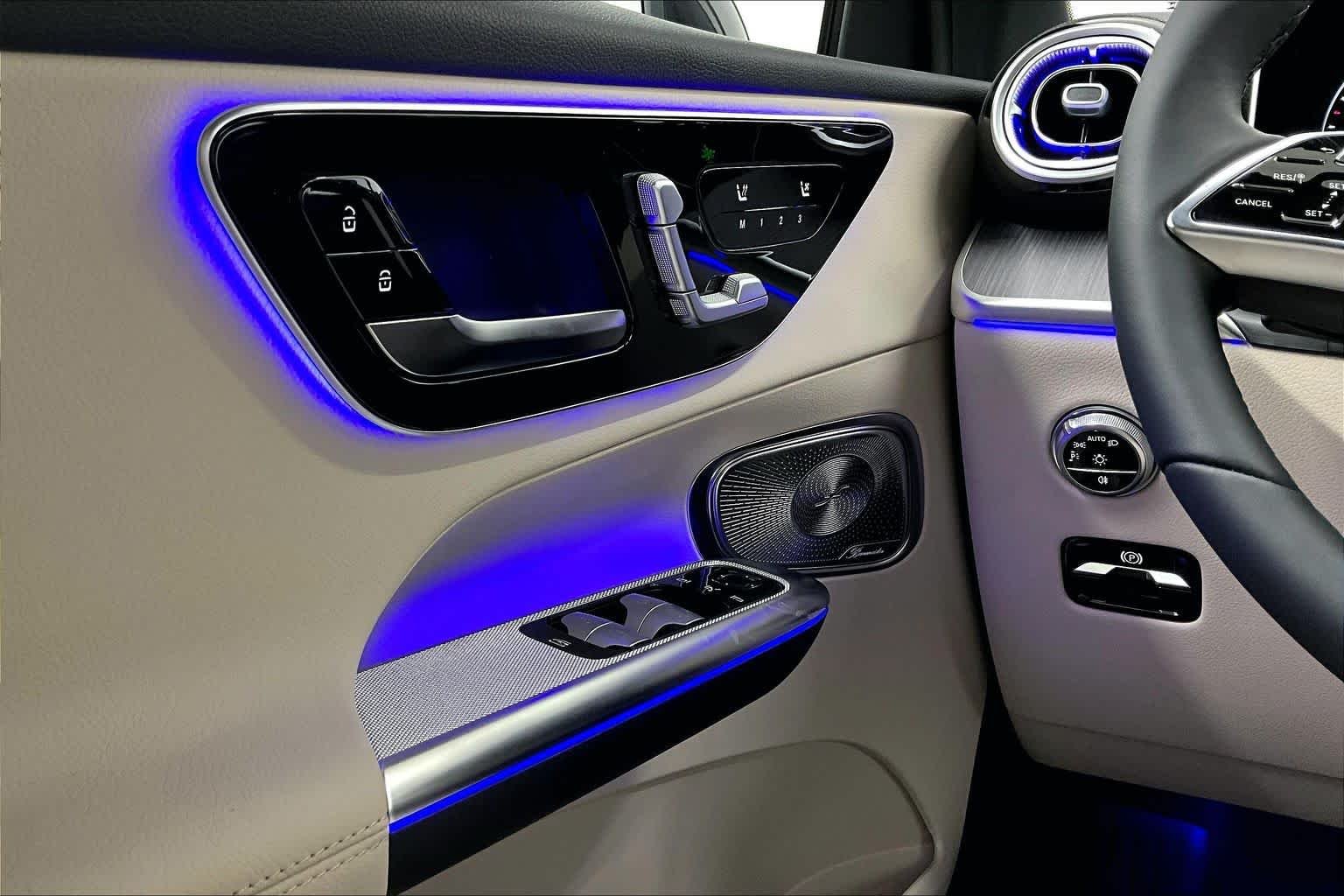 New 2026 Obsidian Black Metallic Mercedes-Benz GLC 300 image 18