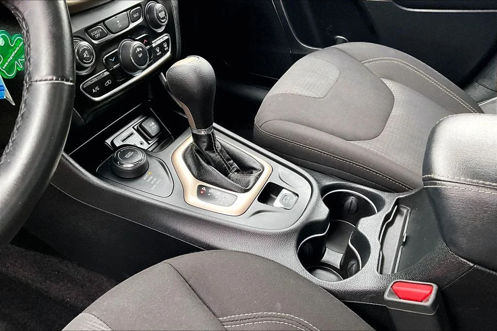 2017 Jeep Cherokee Latitude - Photo 19
