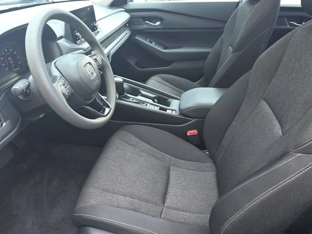 Used 2025 Gray Honda SE image 16