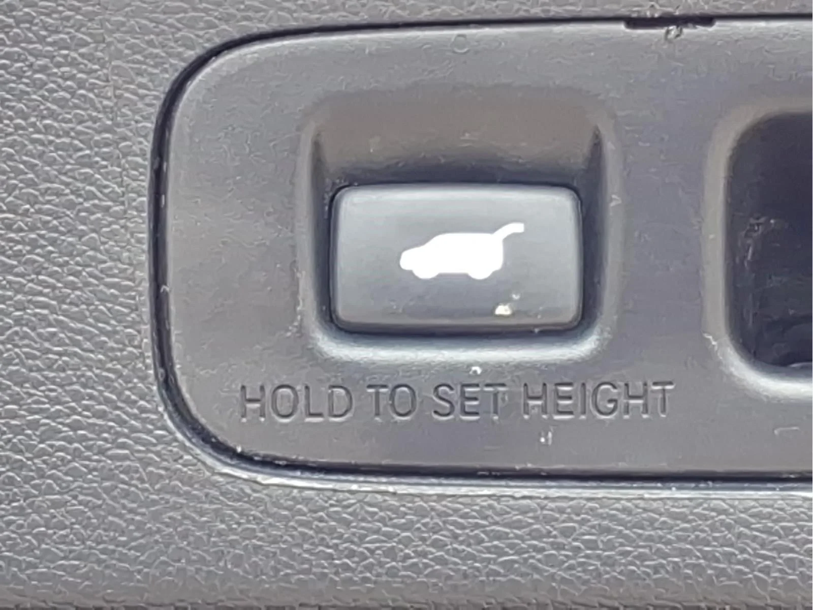 Used 2019 Lunar Silver Metallic Honda SUV image 10