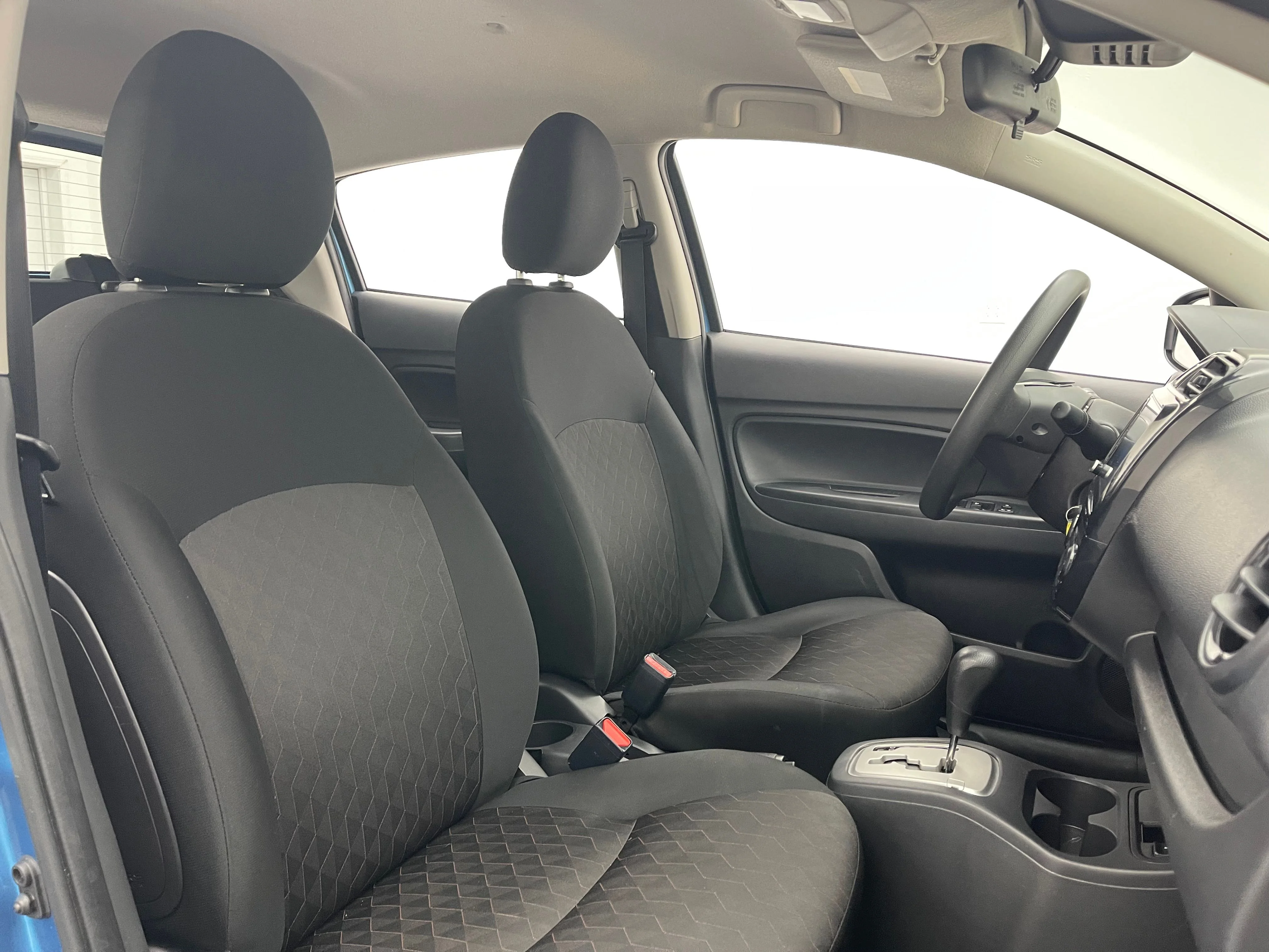 Used 2024 Blue Mitsubishi ES image 27