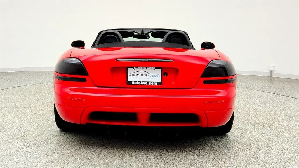 Used 2004 Viper Red Dodge 2dr Convertible SRT10 with Bluetooth Connectivity image 6