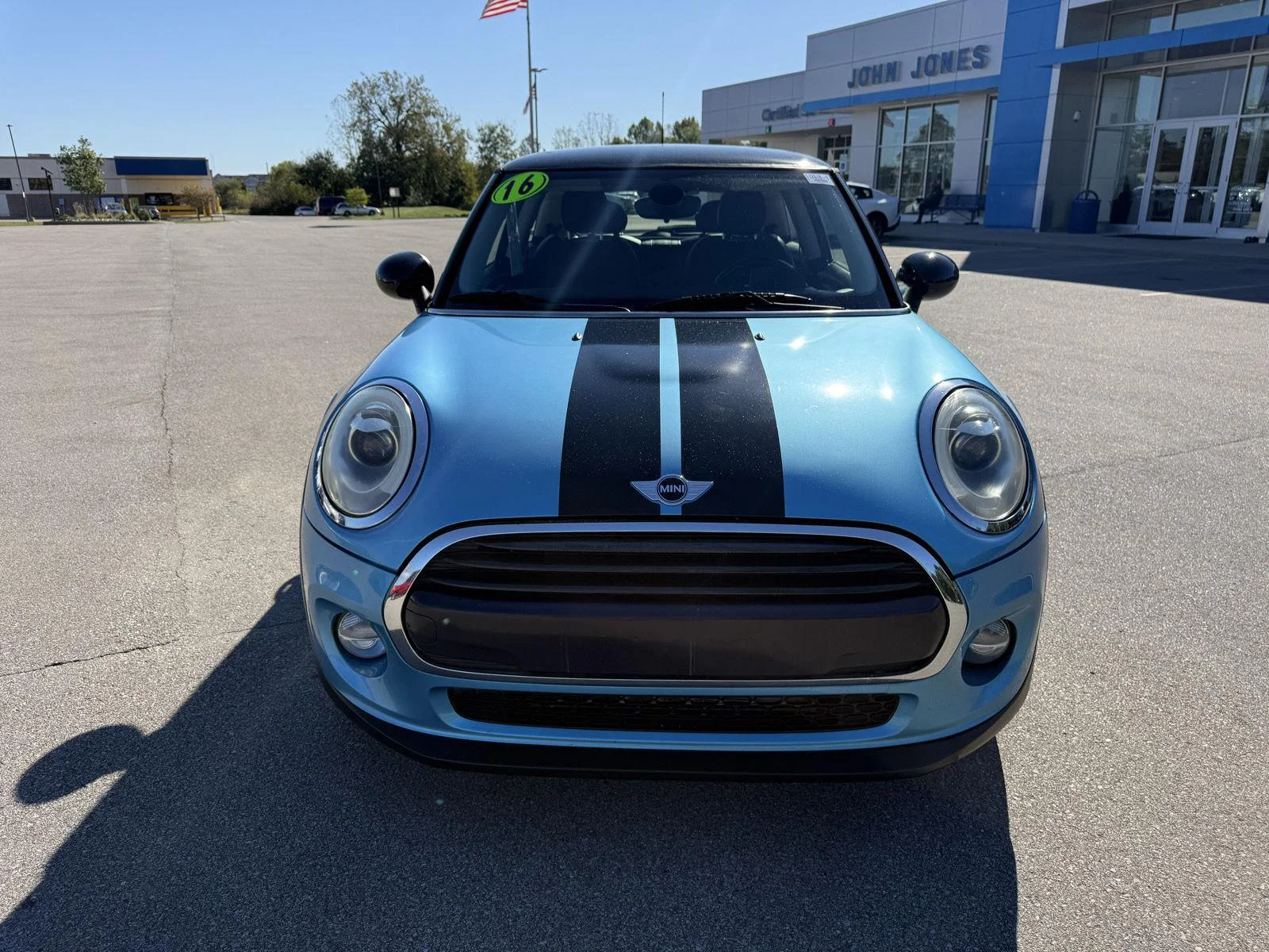 Used 2016 Electric Blue Metallic MINI HATCHBACK image 16