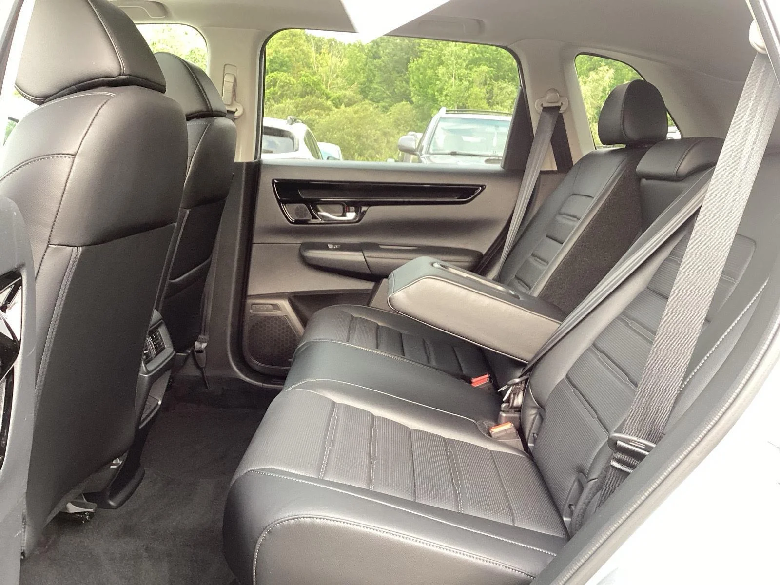 Used 2025 Solar Silver Metallic Honda EX-L image 26