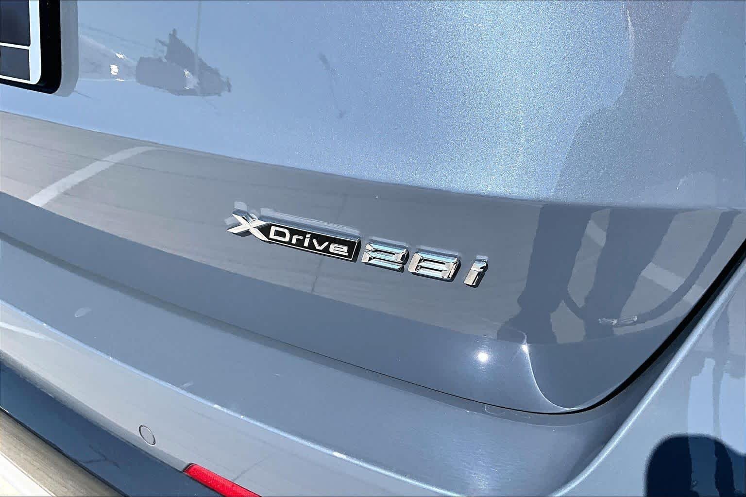 Used 2024 Storm Bay Metallic BMW xDrive28i image 9