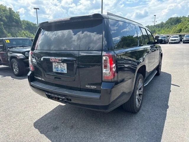 Used 2016 Black GMC SLE image 3