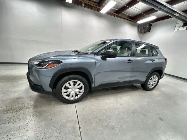 Used 2025  Toyota L image 5