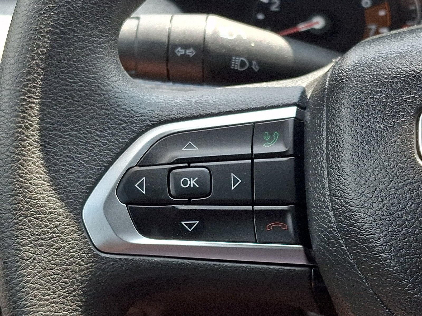 Used 2024 Silver Zynith Metallic Clearcoat Jeep Sport image 20